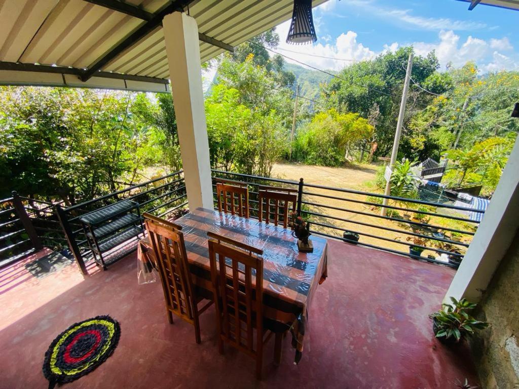 Mellow Homestay Ella Buitenkant foto